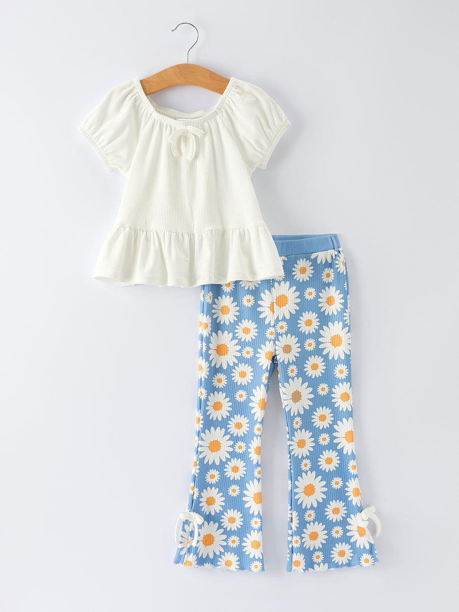 White Top And Daisy-Print Flared Pants Girl's Outfit