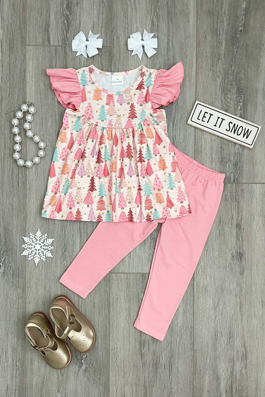 Pink Chic Christmas Tree Outfit