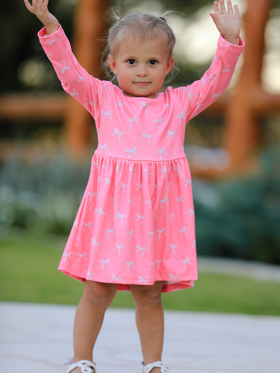 Christmas Bow Girls Dress: Festive and Adorable Design